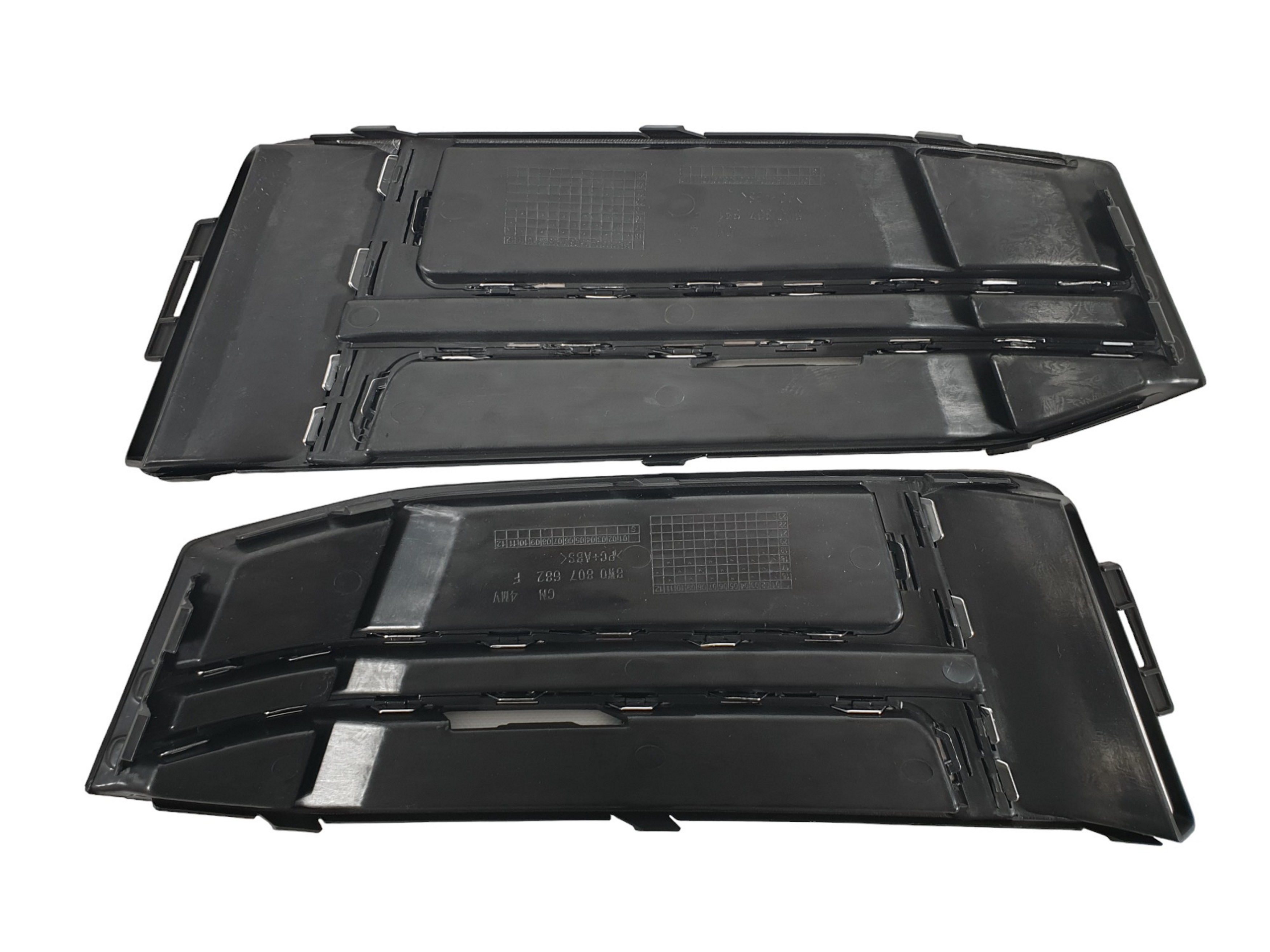 Решітки в бампер Silver Black (S4) S-Line на Audi A4 B9 2015-2019 року 3