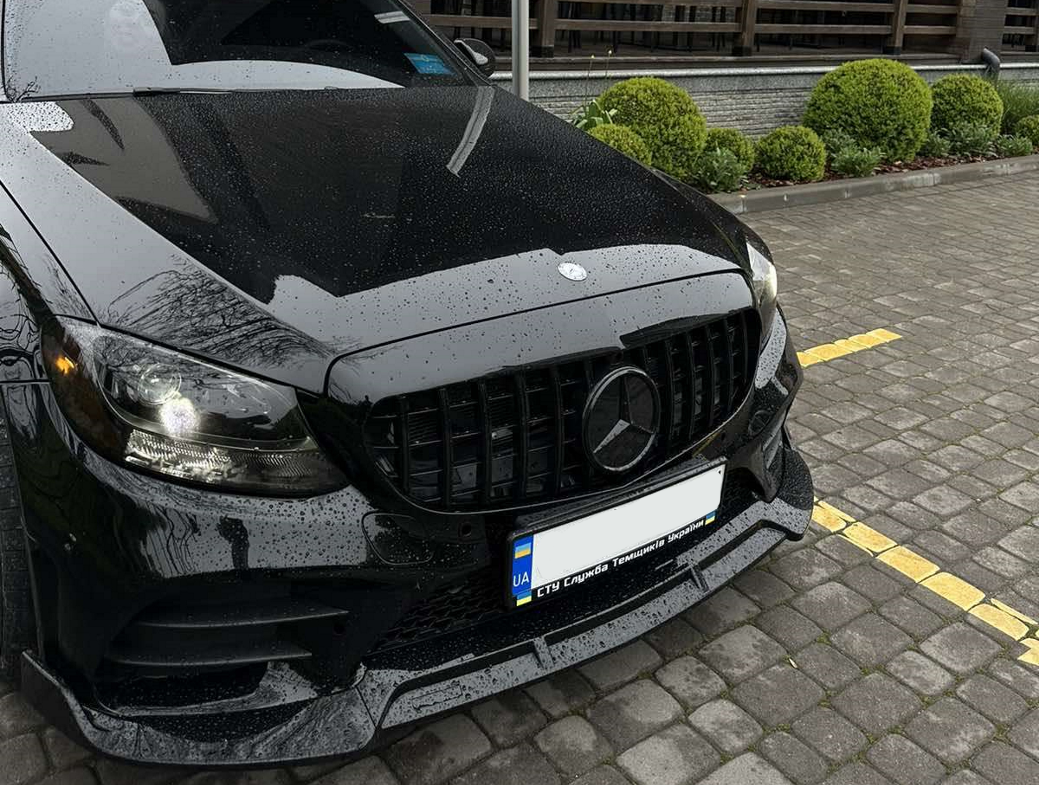 Губа (переднього бампера) Чорний глянець (стиль Brabus) на Mercedes-Benz C-Class W205 2018-2021 року 6