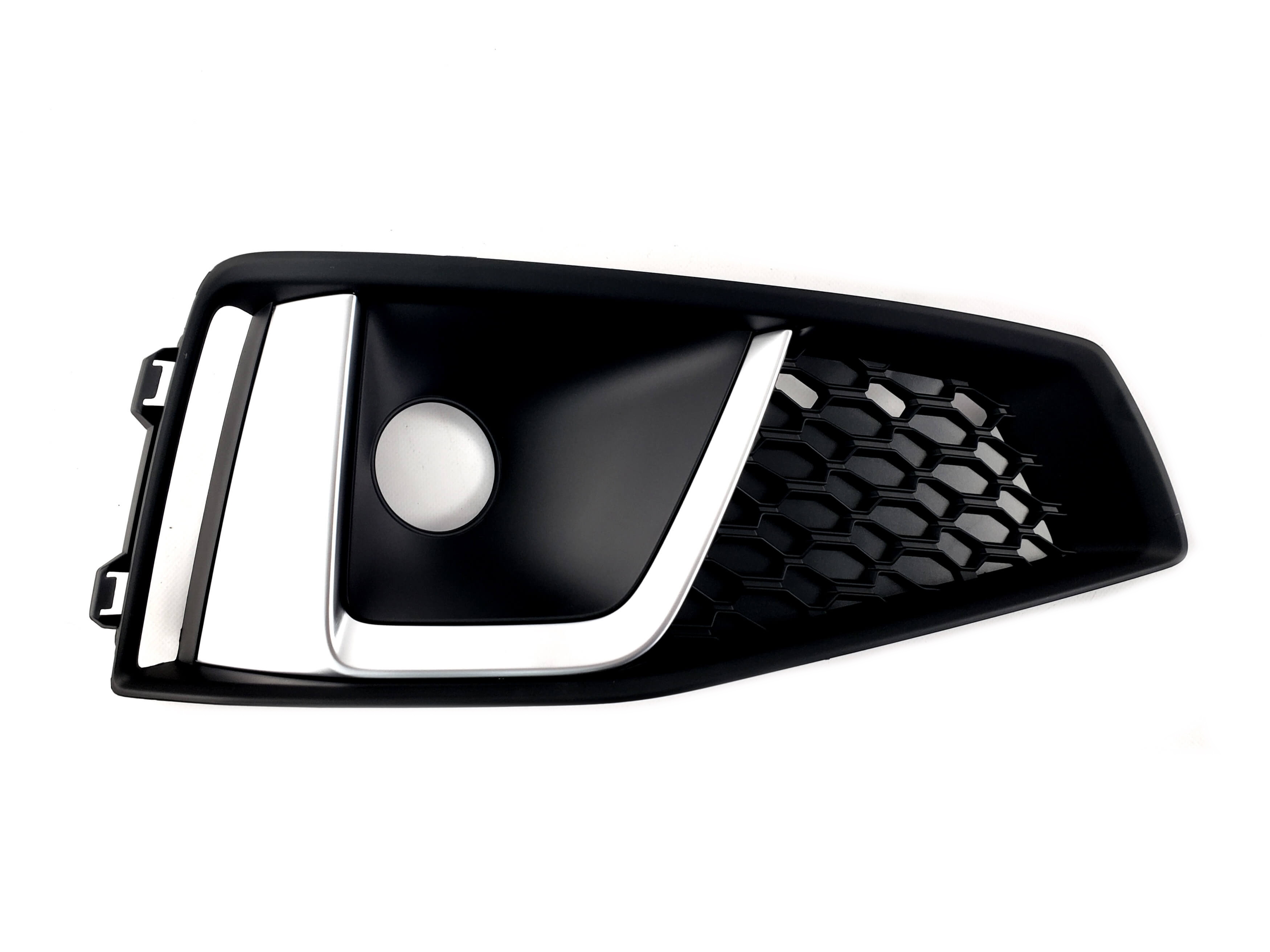 Решітки в бампер Black Silver (S4 Competition під радари) на Audi A4 B9 2015-2019 року 3