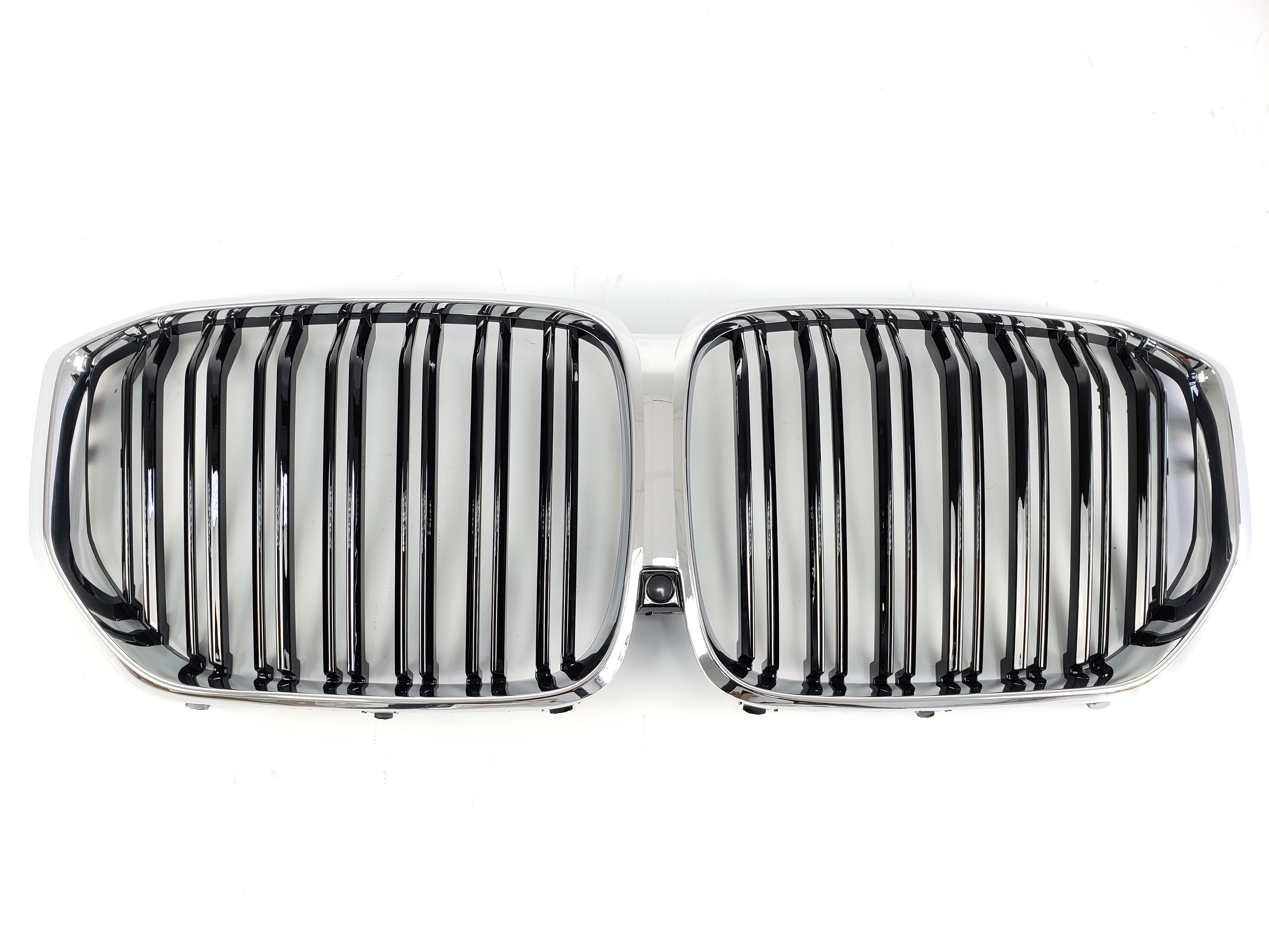 Ніздрі Чорний глянець / Хром рамка (Подвійні M-Look) на BMW X5 G05 2018-2022 року