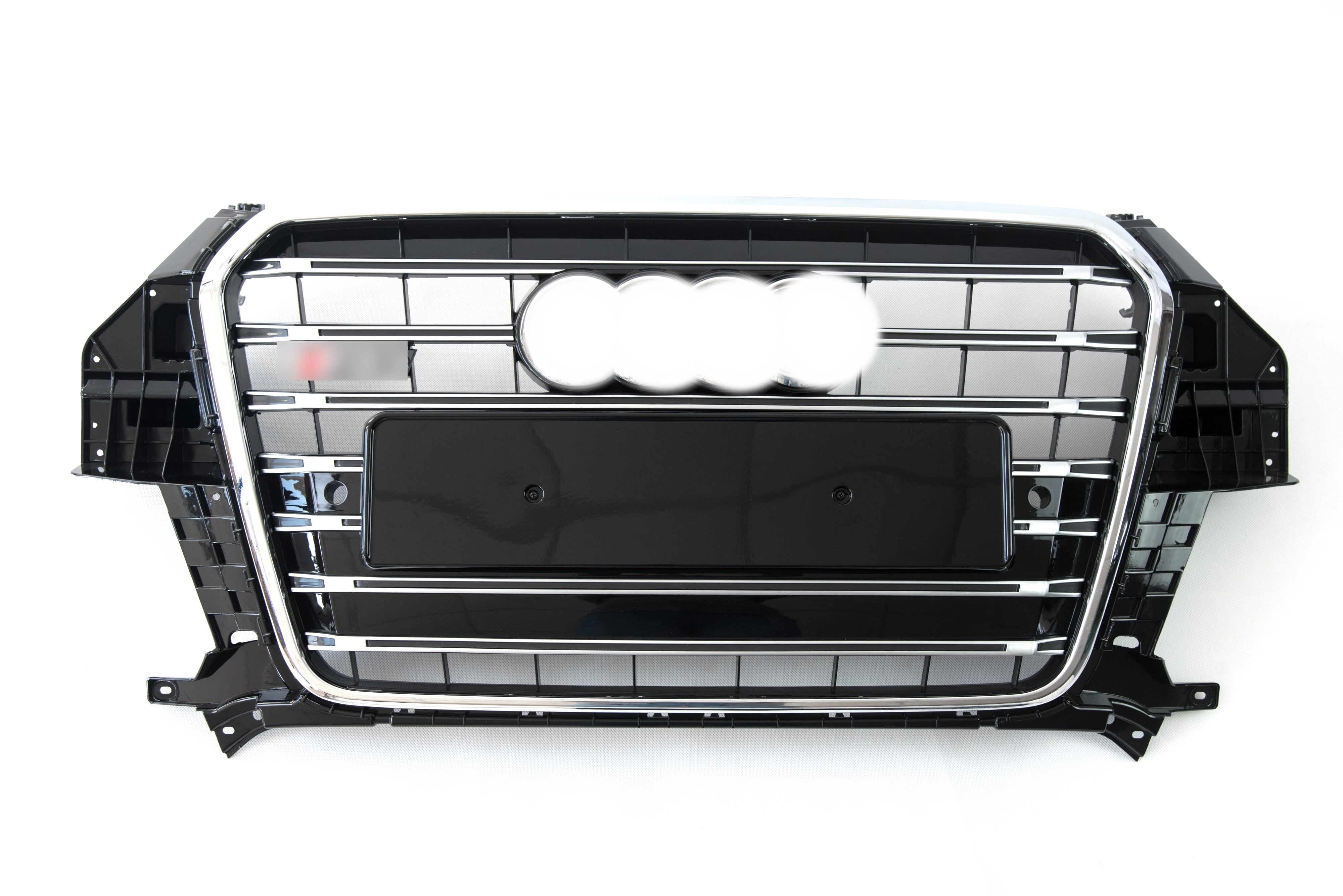 Решітка радіатора Chrome Black (в стилі SQ3) на Audi Q3 8U 2011-2014 року