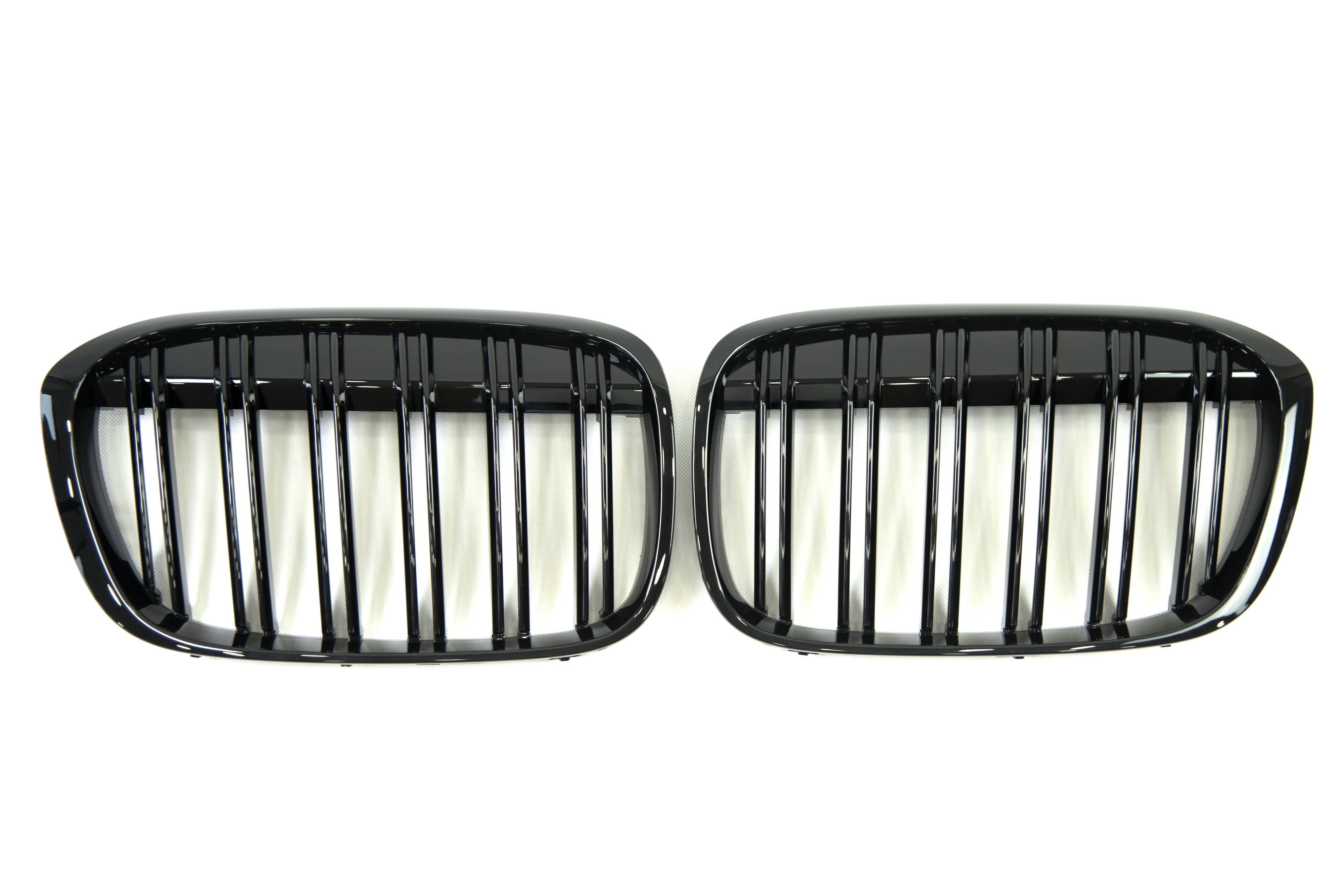 Ніздрі Чорний глянець (Подвійні M-Look) на BMW X1 F48 2015-2019 року