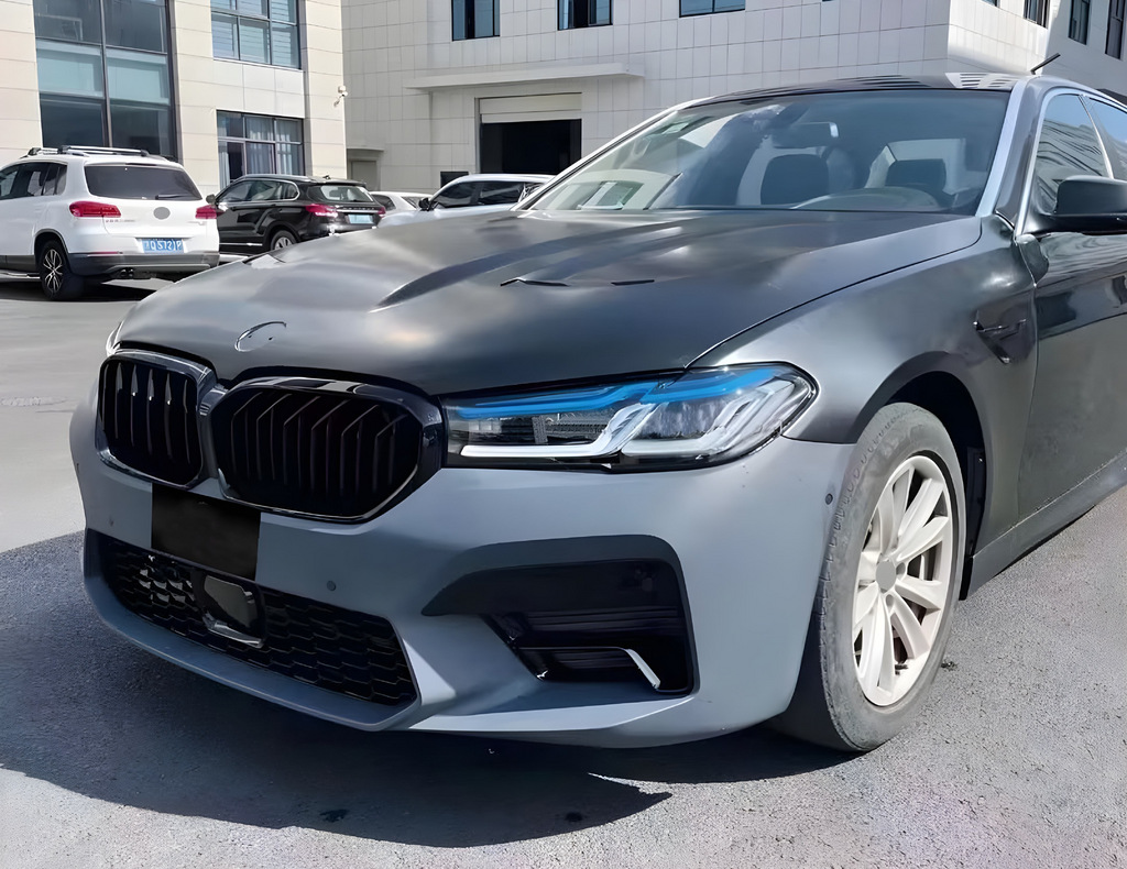 Комплект рестайлінгу в G30 M5 CS 2021рік 3