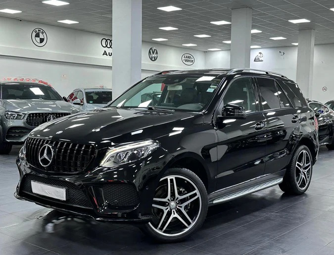 Передня решітка GT Panamericana Black (для GLE) 2