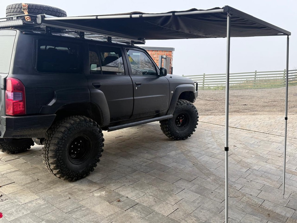 Автомобільна маркіза в алюмінієвому корпусі (Niken) 2 x 2.5 м