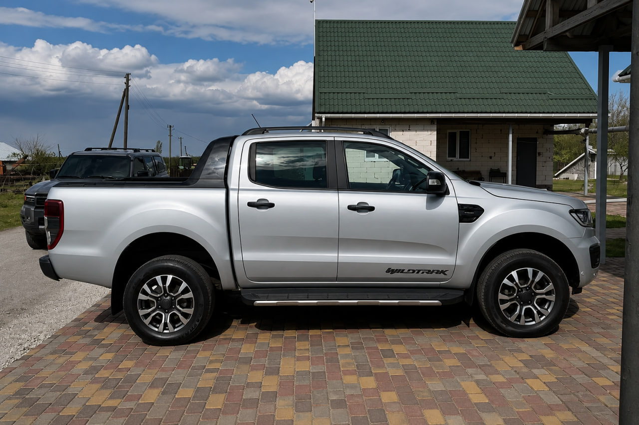 Рейлінги чорні OEM (ABS-пластик установка на клей) 2