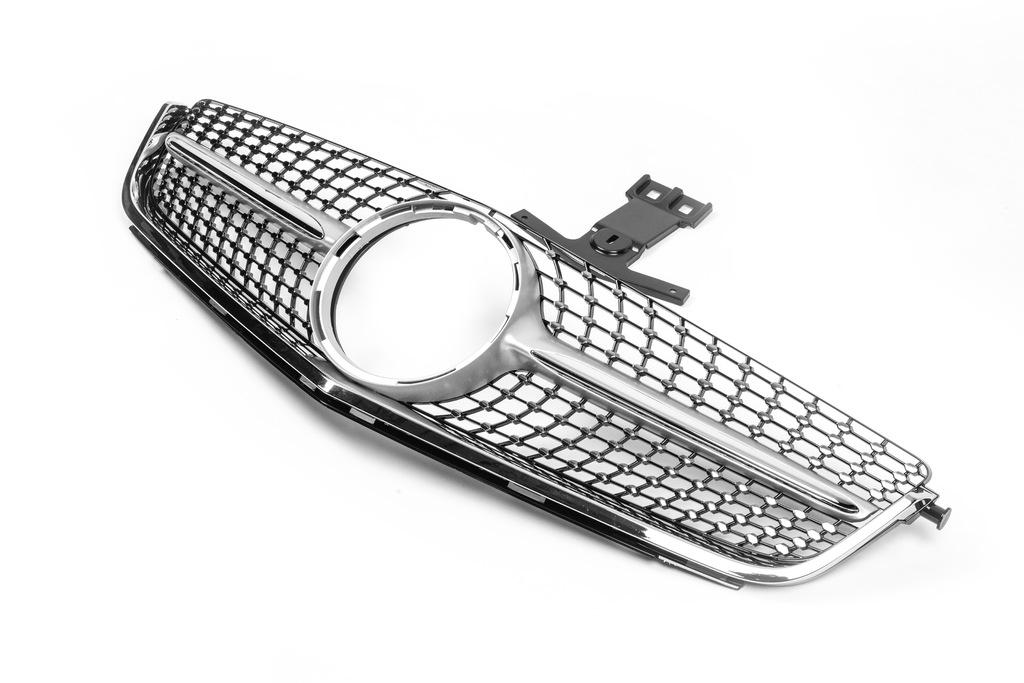 Передня решітка Diamond Silver (для C63) 2012-2015 3